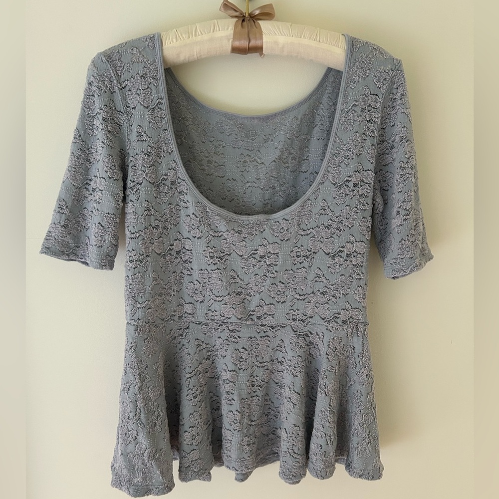 Free People Floral Lace Peplum Blouse
Size: Medium 
Used (Like New) - Picture 6 of 9